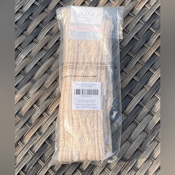 Pudus Over The Knee Socks - NWT - Picture 4 of 5